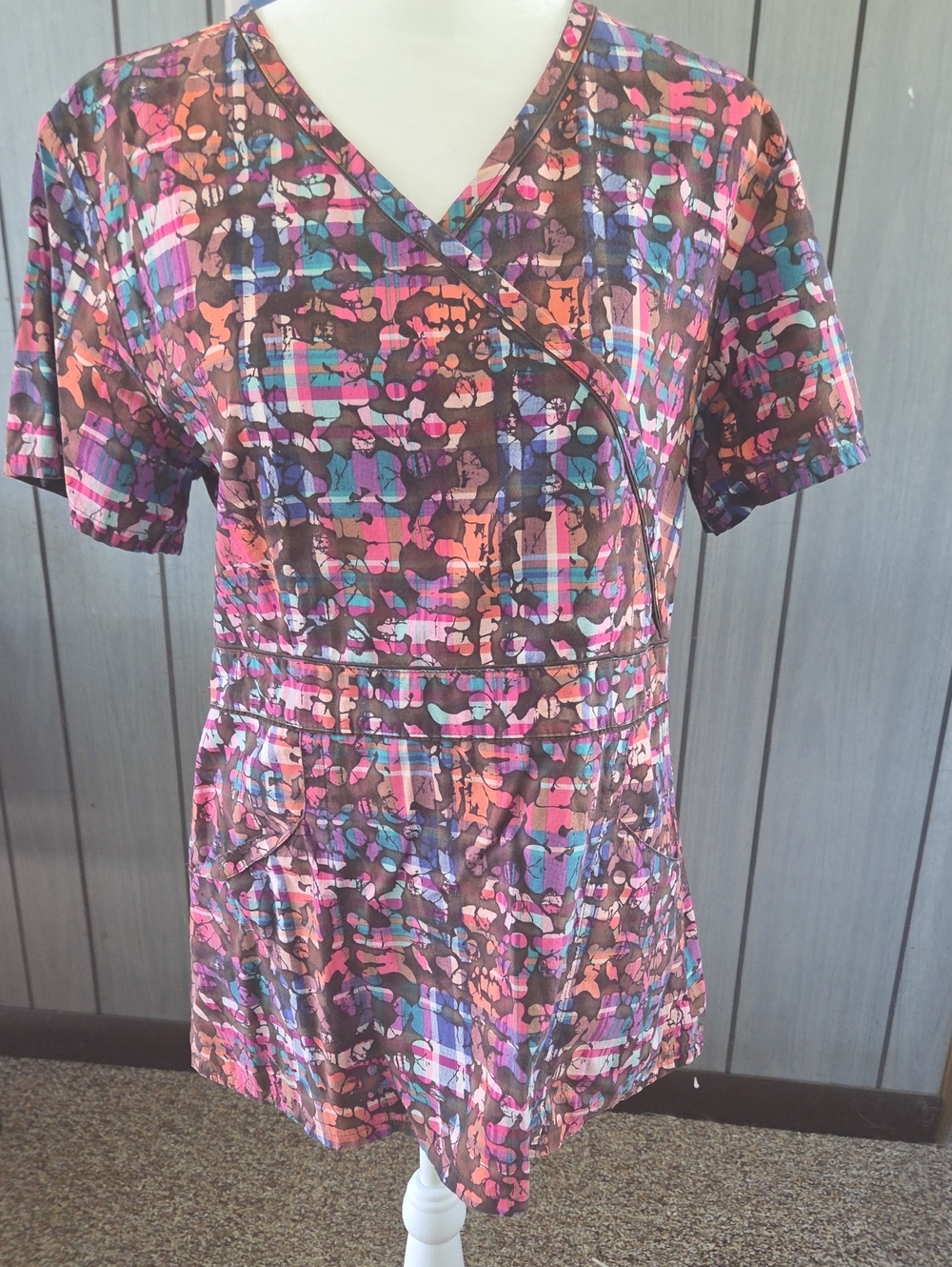 Landau Scrub Top
